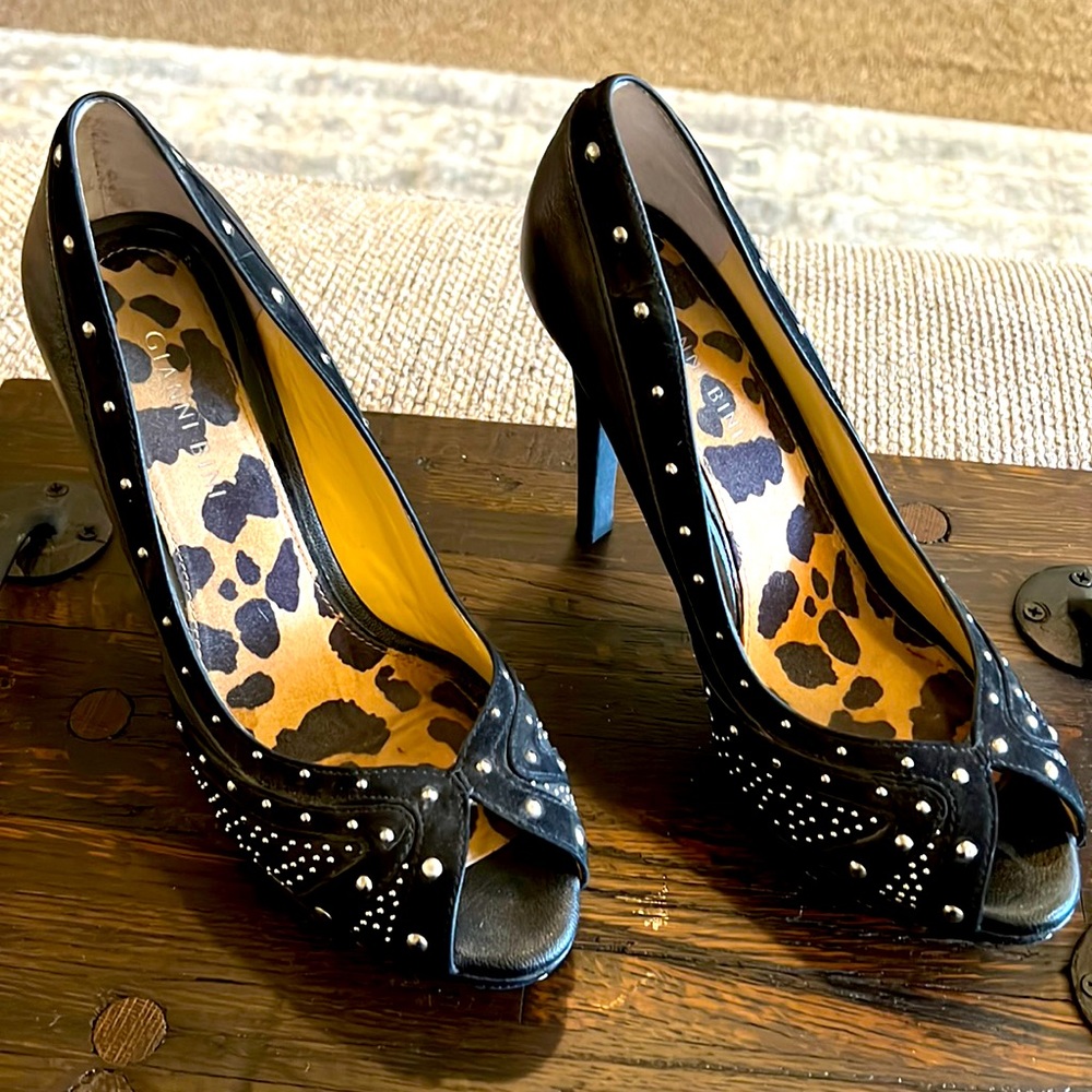 Gianni Bini Black stiletto heels